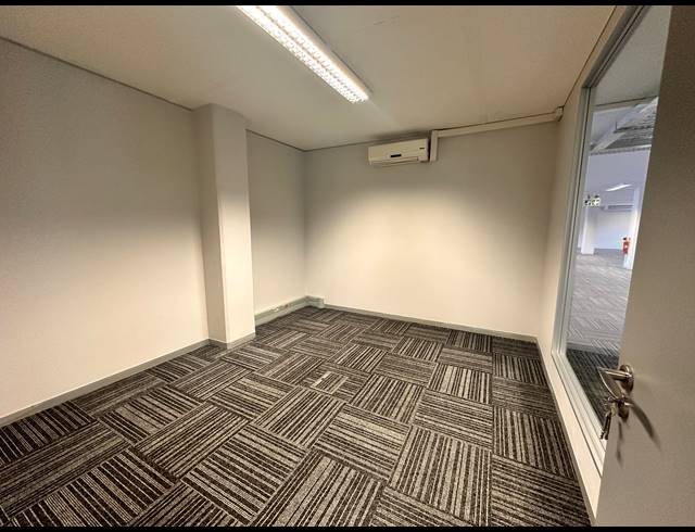 673M² OFFICE TO LET IN GREENSIDE